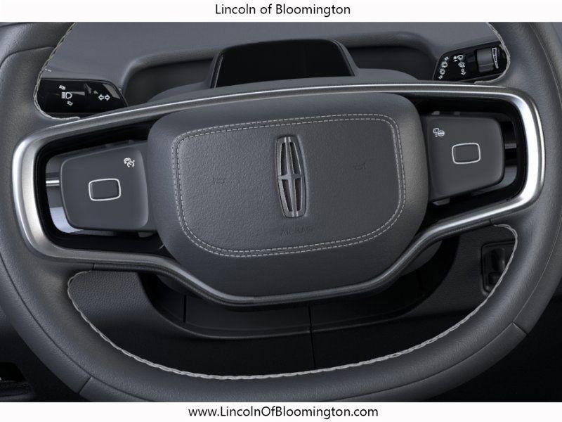 new 2025 Lincoln Navigator car, priced at $107,315