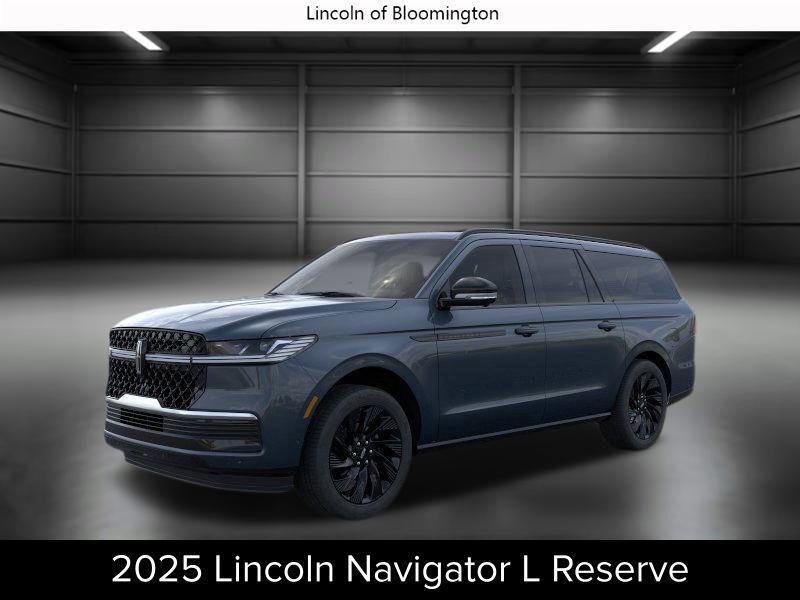 new 2025 Lincoln Navigator car, priced at $108,054