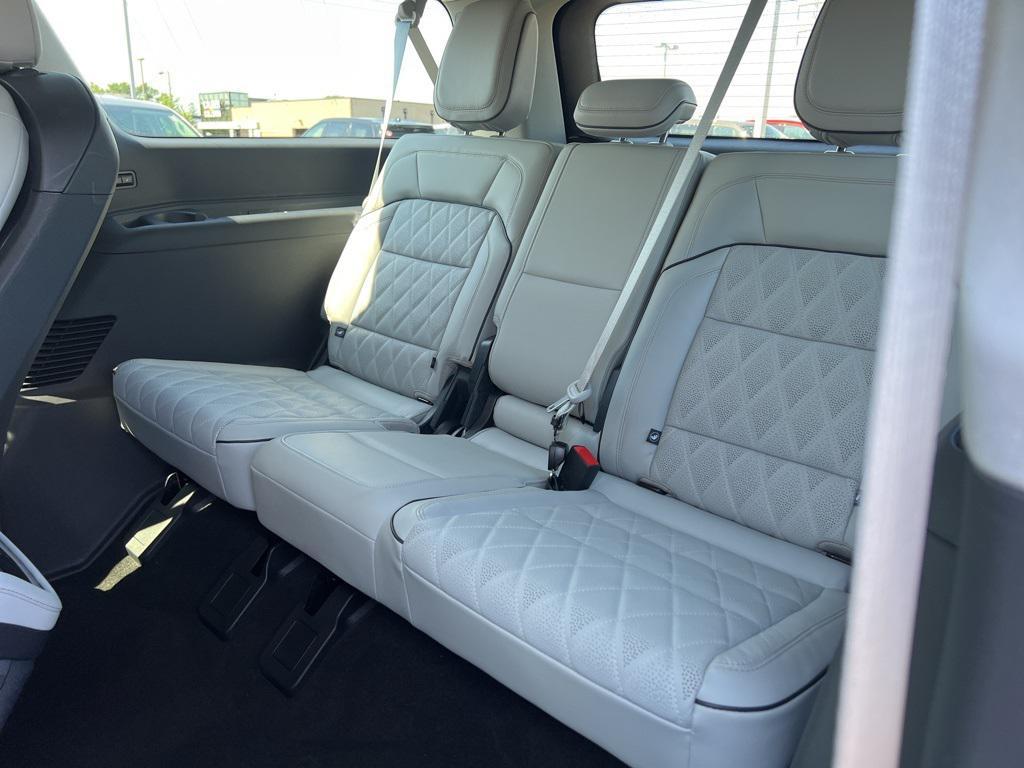 used 2025 Lincoln Navigator car, priced at $120,000