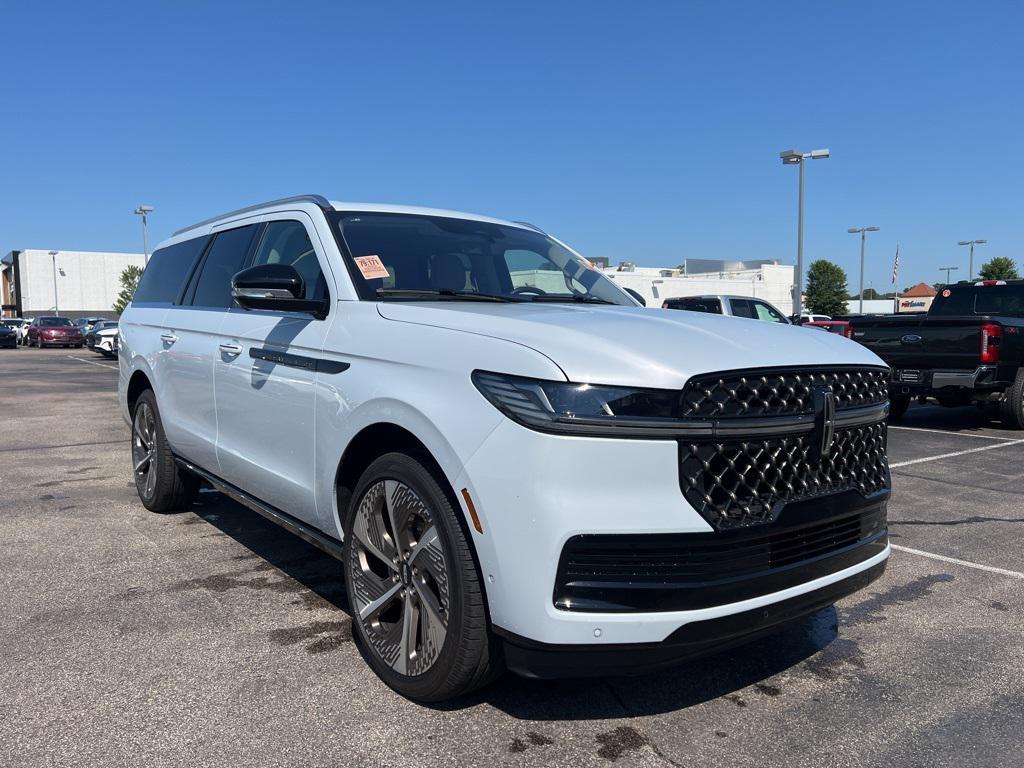 used 2025 Lincoln Navigator car, priced at $120,000