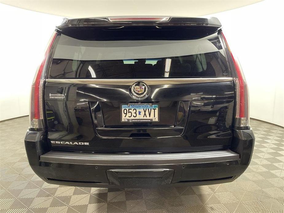 used 2015 Cadillac Escalade ESV car, priced at $21,900