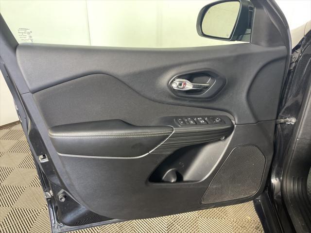 used 2016 Jeep Cherokee car, priced at $10,800