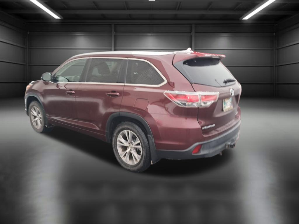 used 2015 Toyota Highlander car, priced at $19,899