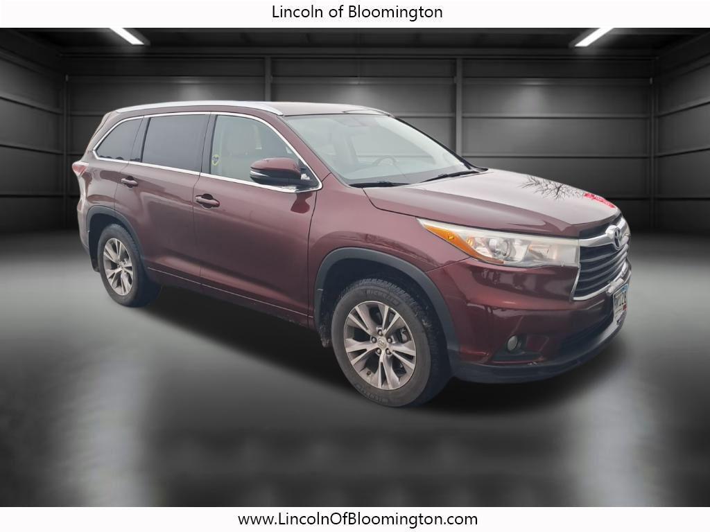 used 2015 Toyota Highlander car, priced at $19,899