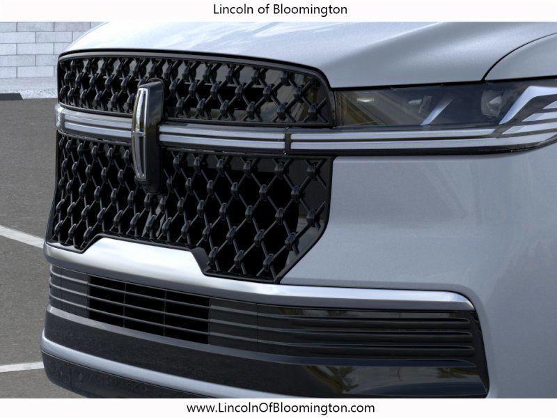 new 2025 Lincoln Navigator car, priced at $101,802