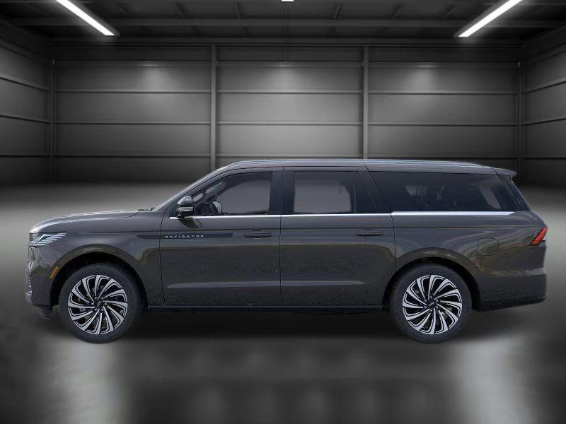 new 2025 Lincoln Navigator car, priced at $123,835