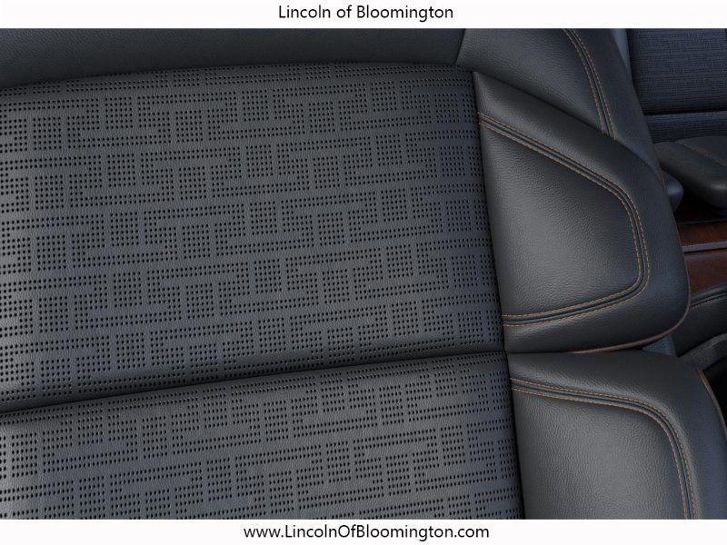 new 2025 Lincoln Navigator car, priced at $123,835