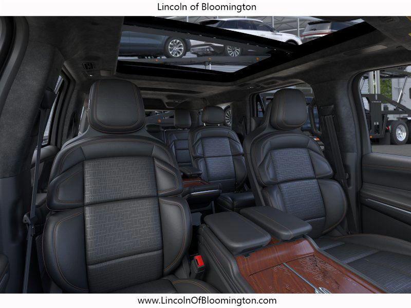new 2025 Lincoln Navigator car, priced at $123,835