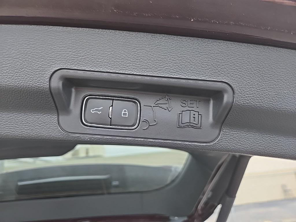 used 2023 Ford Explorer car, priced at $36,762