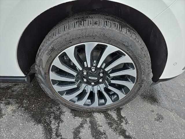 used 2023 Lincoln Navigator car, priced at $74,791