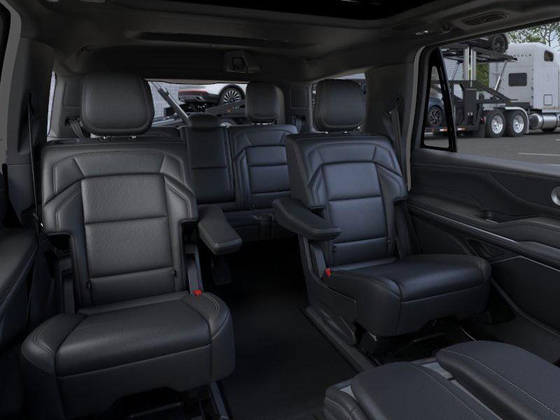 new 2025 Lincoln Navigator car, priced at $107,435