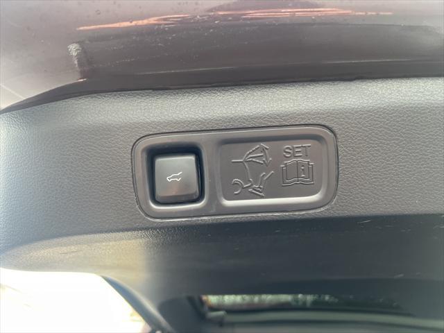 used 2023 Lincoln Navigator car, priced at $58,999