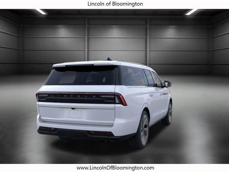 new 2025 Lincoln Navigator car, priced at $123,085