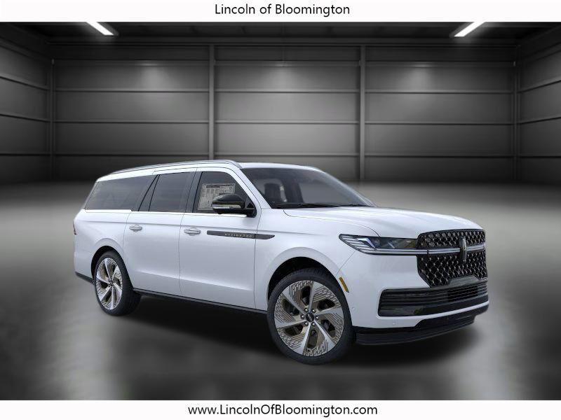 new 2025 Lincoln Navigator car, priced at $123,085