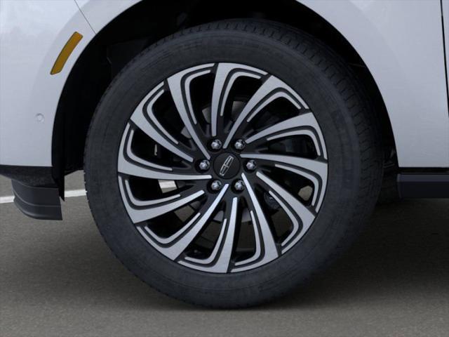 new 2025 Lincoln Navigator car, priced at $119,240