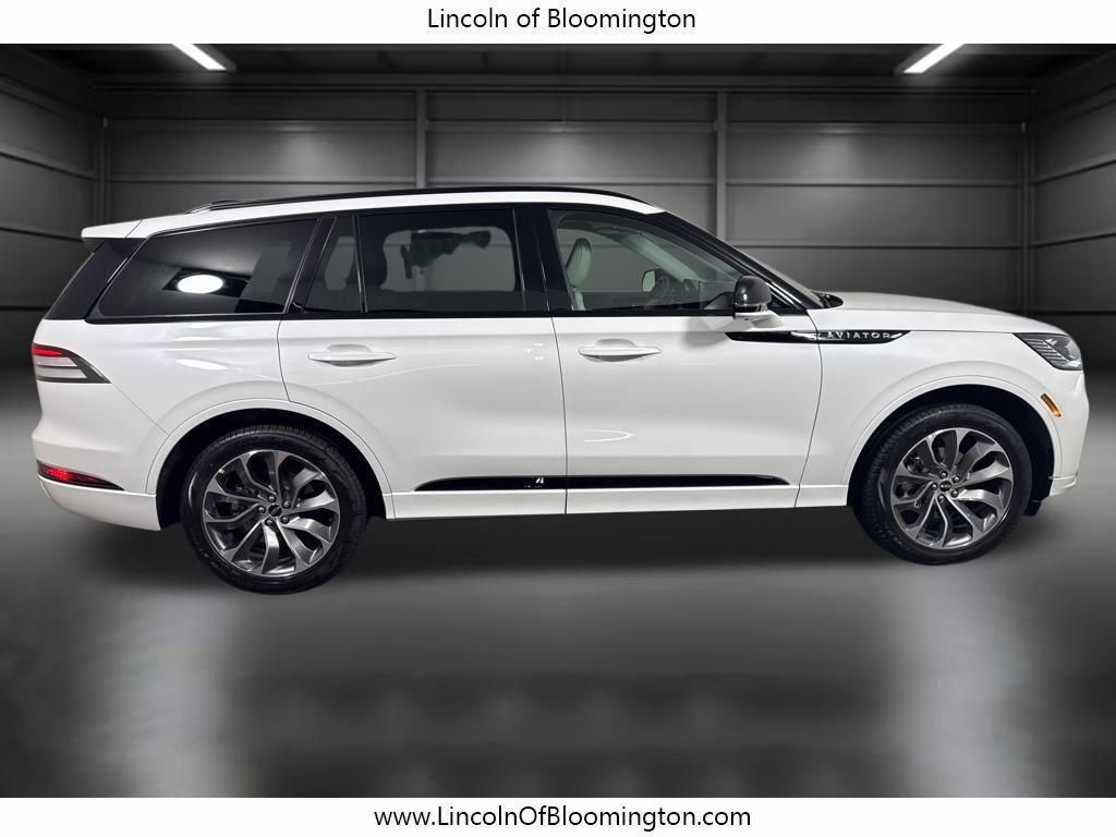 new 2025 Lincoln Aviator car, priced at $68,390