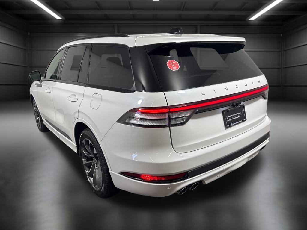 new 2025 Lincoln Aviator car, priced at $68,390