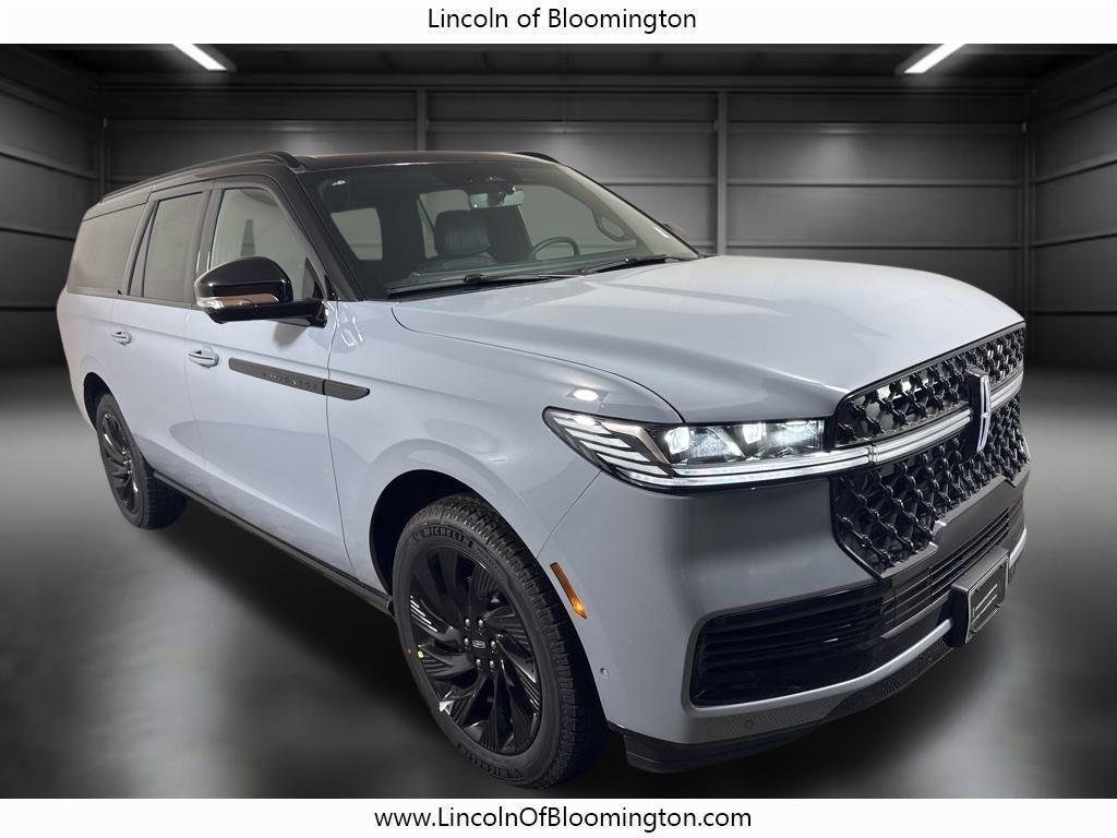 new 2025 Lincoln Navigator car, priced at $109,152