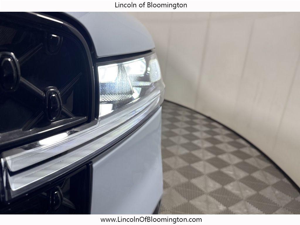 new 2025 Lincoln Navigator car, priced at $109,152