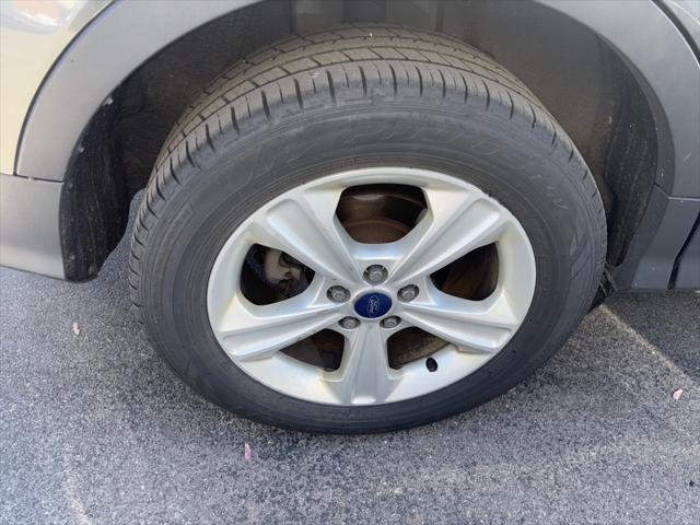 used 2015 Ford Escape car, priced at $3,999