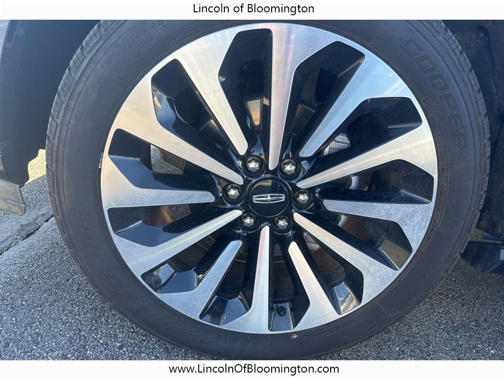 used 2022 Lincoln Navigator car, priced at $59,451