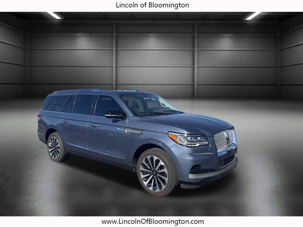 used 2022 Lincoln Navigator car, priced at $59,451