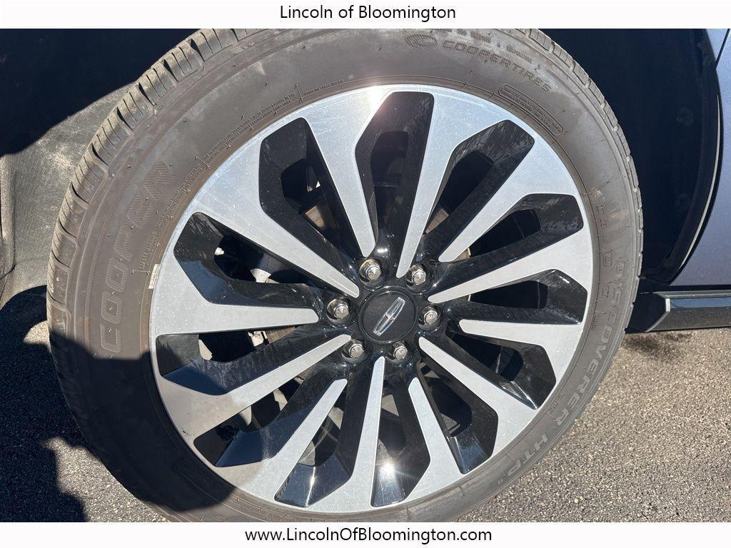 used 2022 Lincoln Navigator car, priced at $59,451