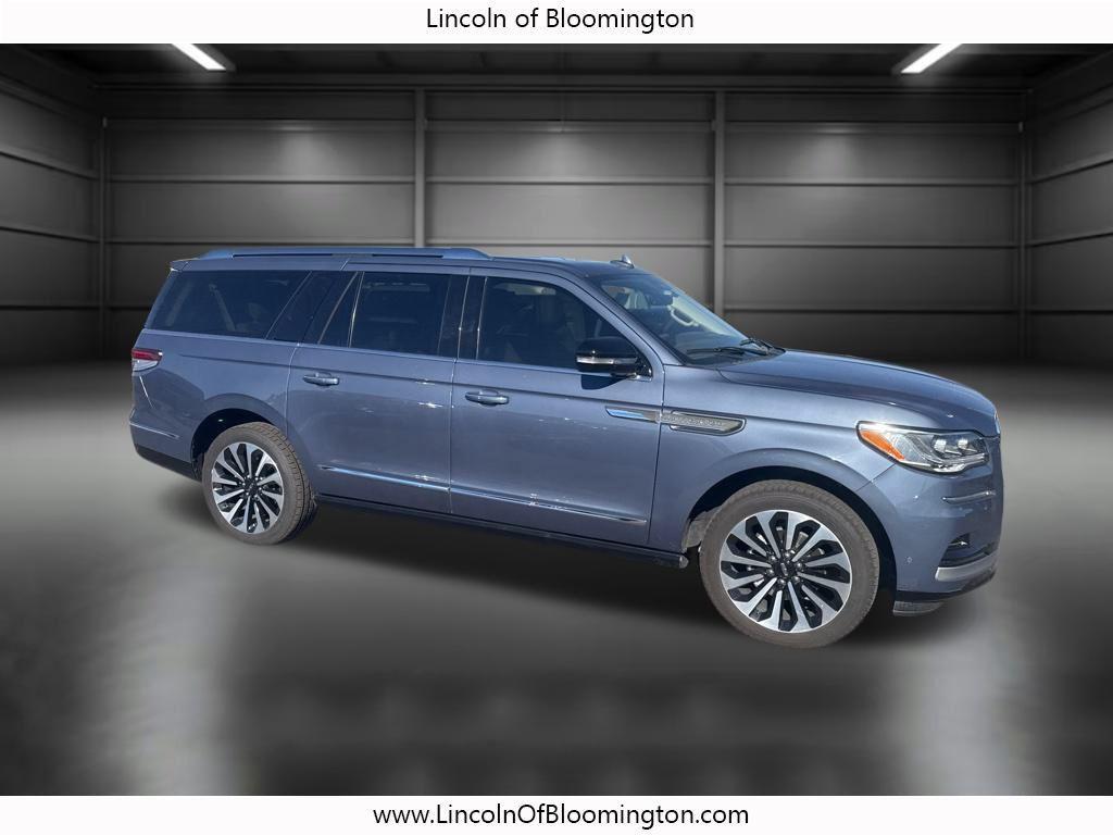 used 2022 Lincoln Navigator car, priced at $59,451