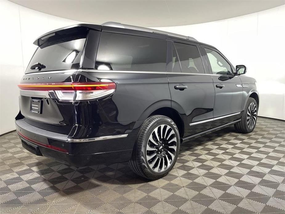 new 2024 Lincoln Navigator car, priced at $98,270