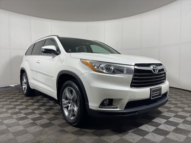 used 2016 Toyota Highlander car, priced at $16,555