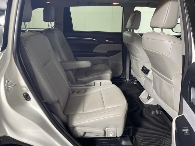 used 2016 Toyota Highlander car, priced at $17,891