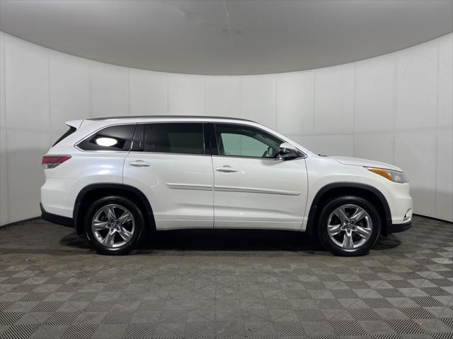 used 2016 Toyota Highlander car, priced at $17,891