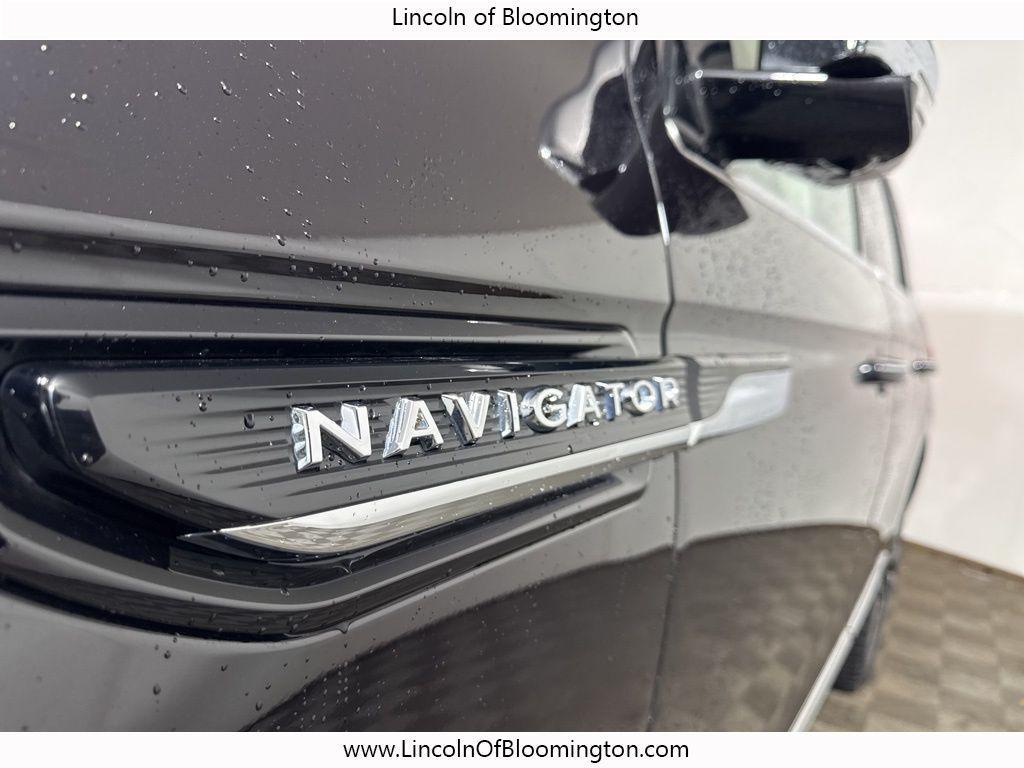 used 2023 Lincoln Navigator car, priced at $75,474