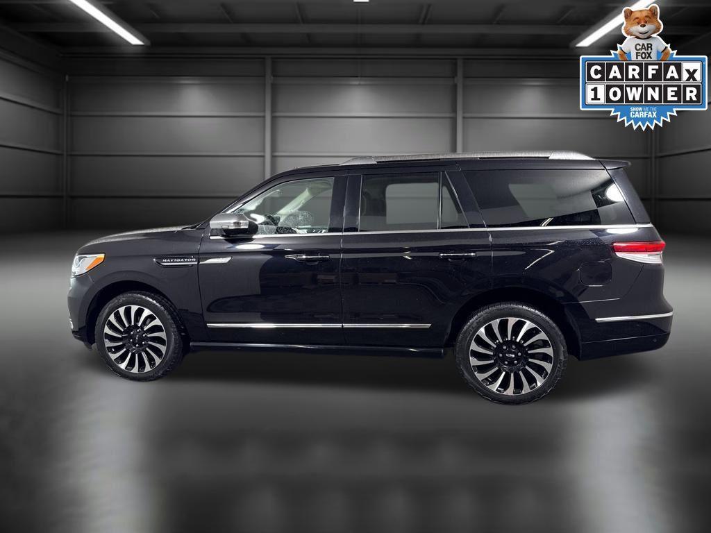 used 2023 Lincoln Navigator car, priced at $75,474