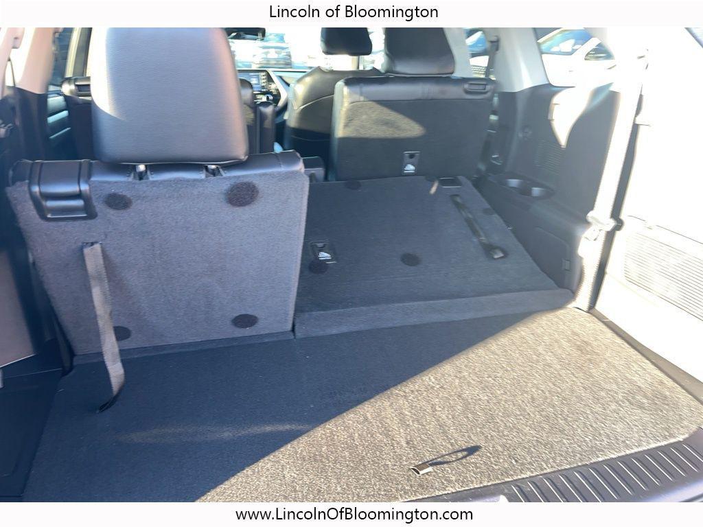 used 2022 Toyota Highlander car, priced at $37,698