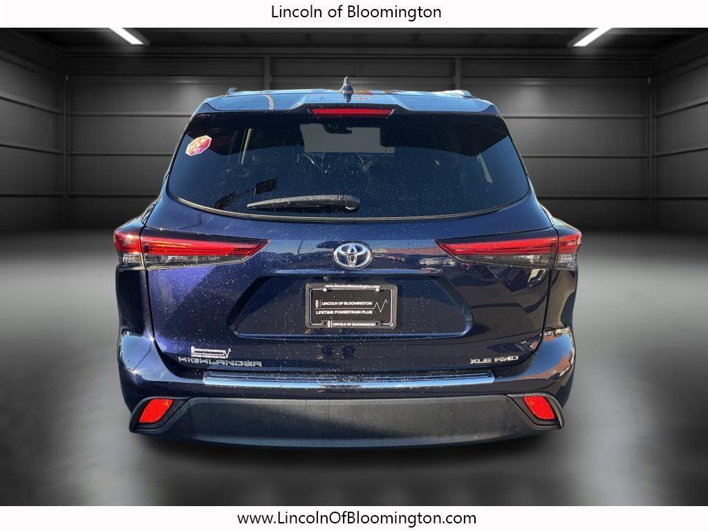 used 2022 Toyota Highlander car, priced at $37,698