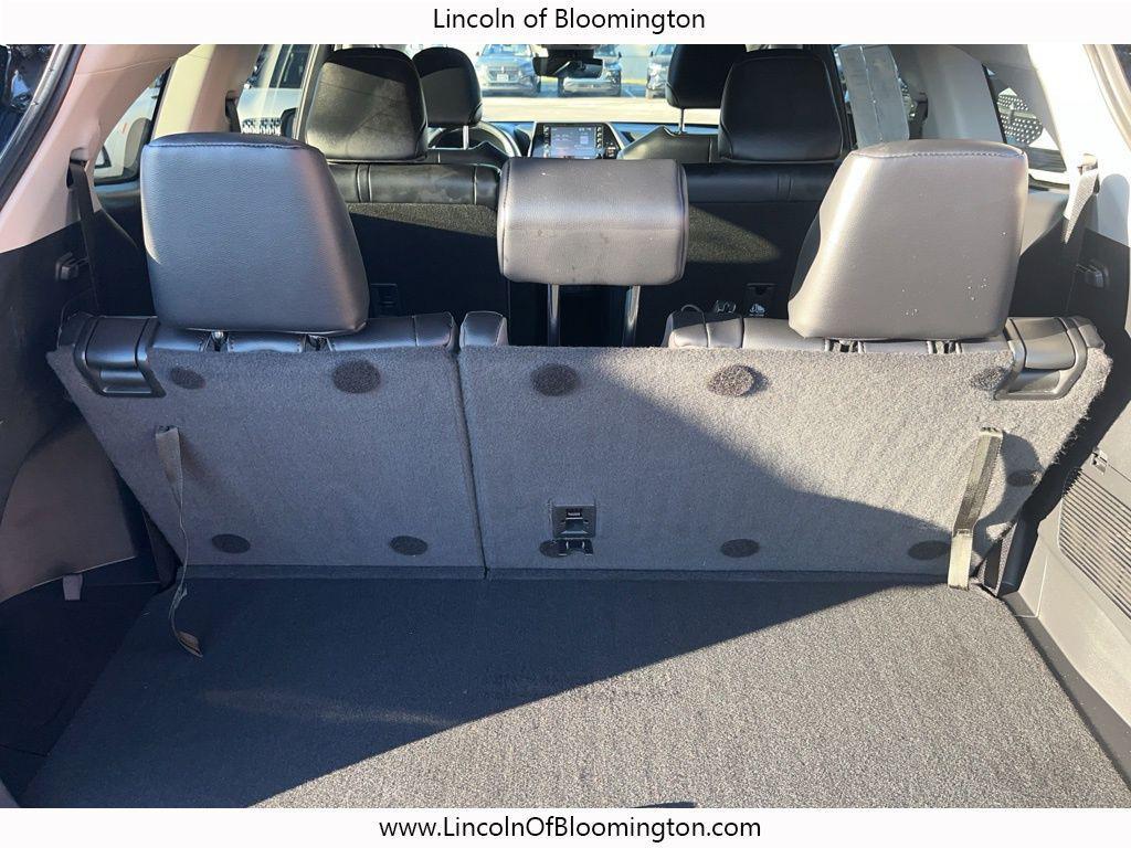 used 2022 Toyota Highlander car, priced at $37,698