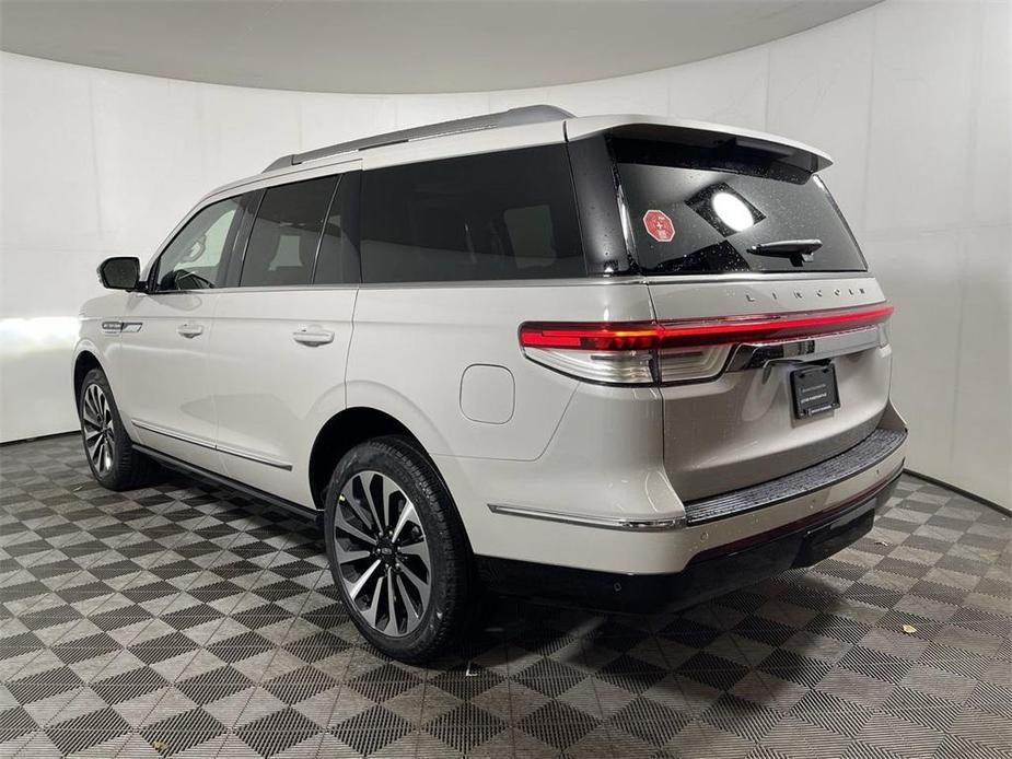 new 2024 Lincoln Navigator car, priced at $91,275