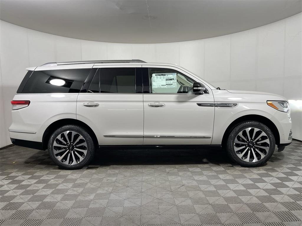 new 2024 Lincoln Navigator car, priced at $91,275