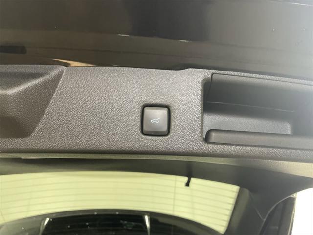 used 2022 Ford Escape car, priced at $25,991