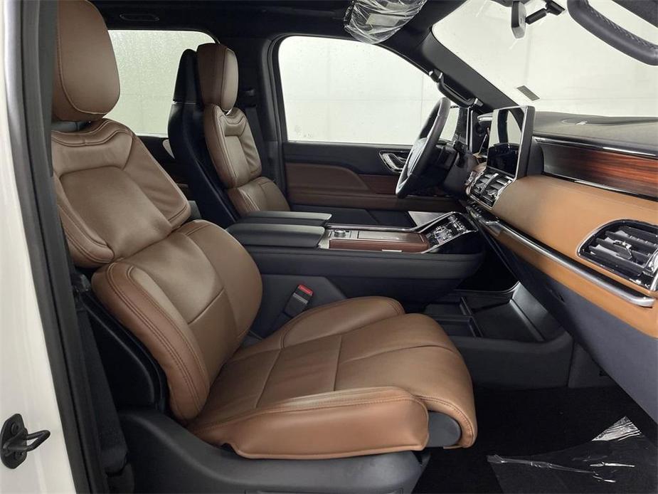 new 2024 Lincoln Navigator car, priced at $97,915