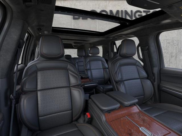 new 2025 Lincoln Navigator car, priced at $130,735