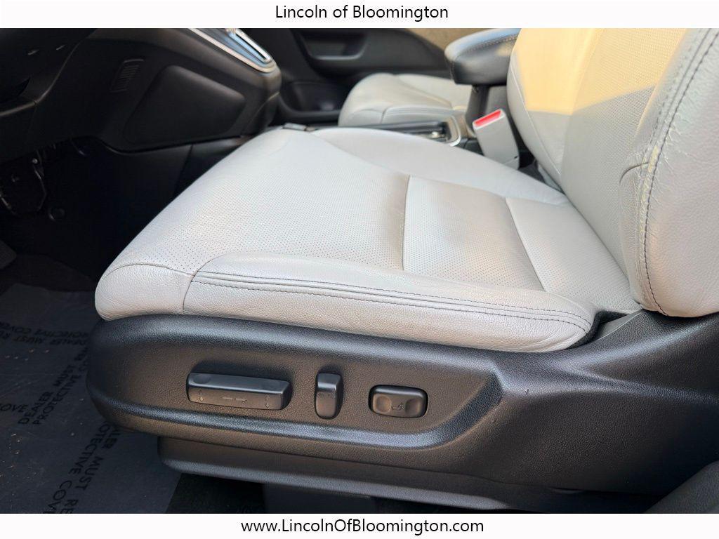 used 2015 Honda CR-V car, priced at $16,134