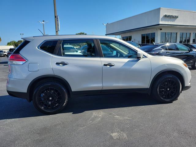used 2016 Nissan Rogue car, priced at $9,725