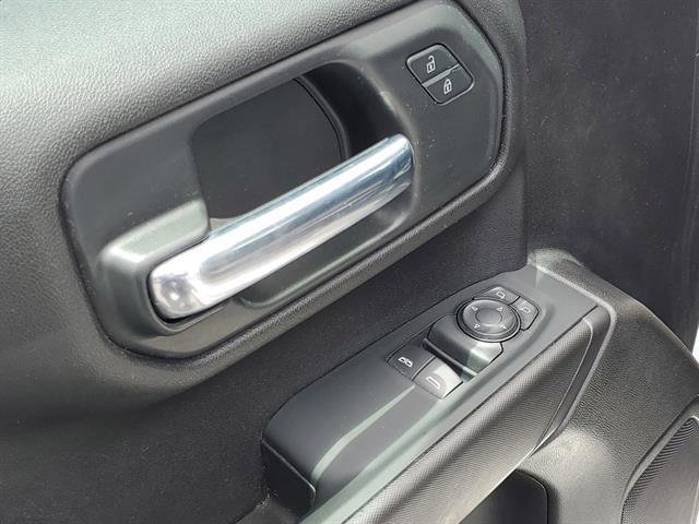 used 2024 Chevrolet Silverado 1500 car, priced at $32,989