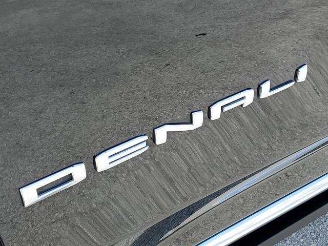 used 2021 GMC Yukon car, priced at $49,997