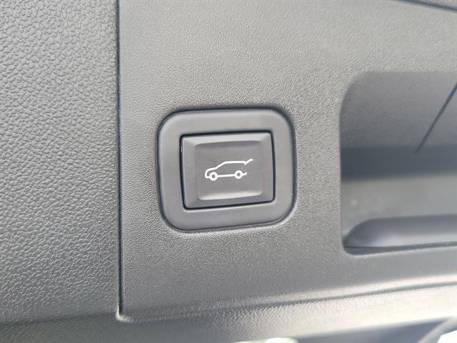 used 2024 Cadillac XT5 car, priced at $37,321