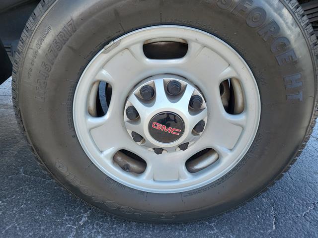 used 2022 GMC Sierra 2500 car, priced at $27,116