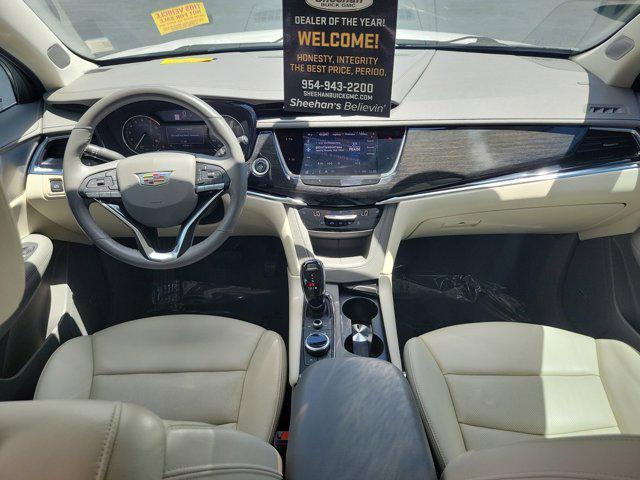 used 2022 Cadillac XT6 car, priced at $32,200