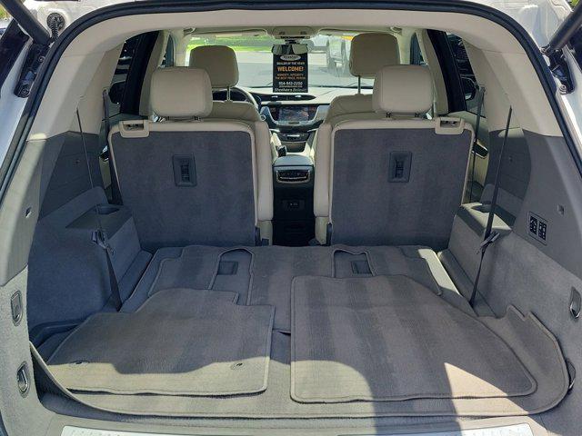 used 2022 Cadillac XT6 car, priced at $32,200
